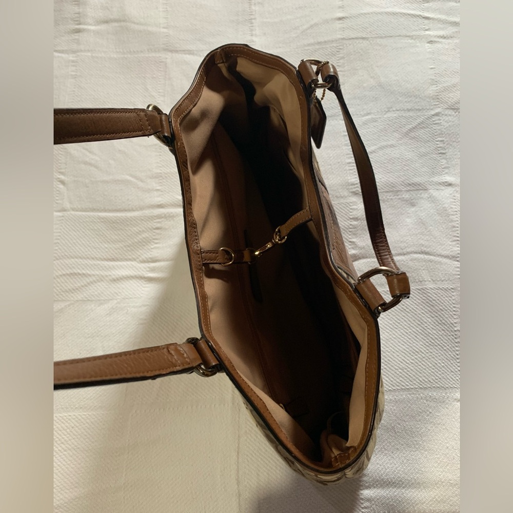 cute coach tote hand bag - Picture 3 of 8
